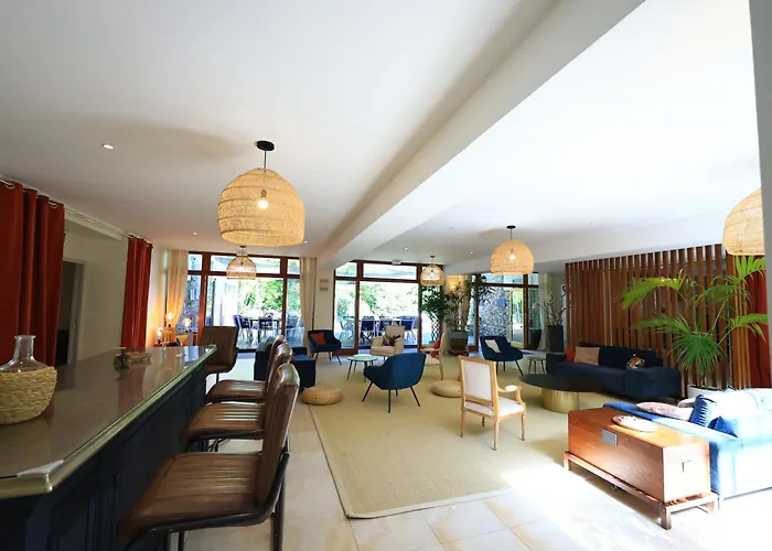 Le Pavillon - Demeure De Prestige Avec14 Pour 30 Pers - Piscine * Garrevaques